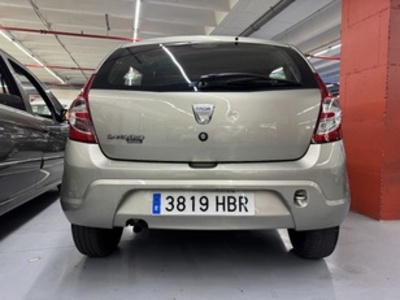 Dacia Sandero 1.2 16v Base 55 kW (75 CV) Dacia Sandero 1.2 16v Base 55 kW (75 CV)