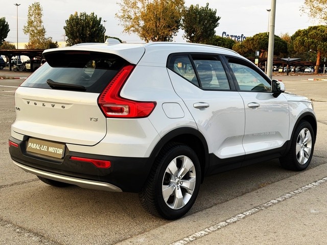 VolvoXC40 T3 Momentum Pro Auto 120 kW (163 CV) Vehículo usado en Barcelona - 3