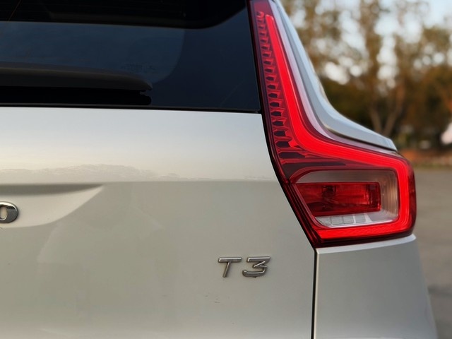 VolvoXC40 T3 Momentum Pro Auto 120 kW (163 CV) Vehículo usado en Barcelona - 15