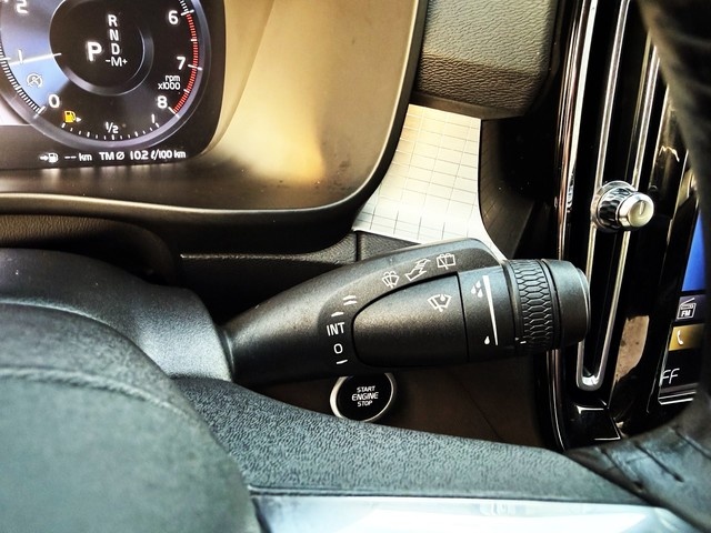 VolvoXC40 T3 Momentum Pro Auto 120 kW (163 CV) Vehículo usado en Barcelona - 19