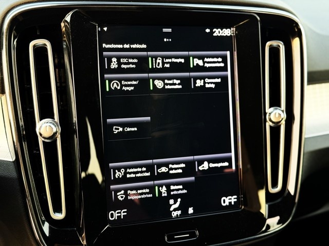VolvoXC40 T3 Momentum Pro Auto 120 kW (163 CV) Vehículo usado en Barcelona - 22