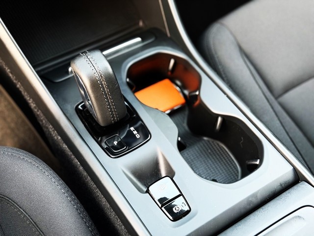 VolvoXC40 T3 Momentum Pro Auto 120 kW (163 CV) Vehículo usado en Barcelona - 26