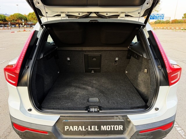 VolvoXC40 T3 Momentum Pro Auto 120 kW (163 CV) Vehículo usado en Barcelona - 29
