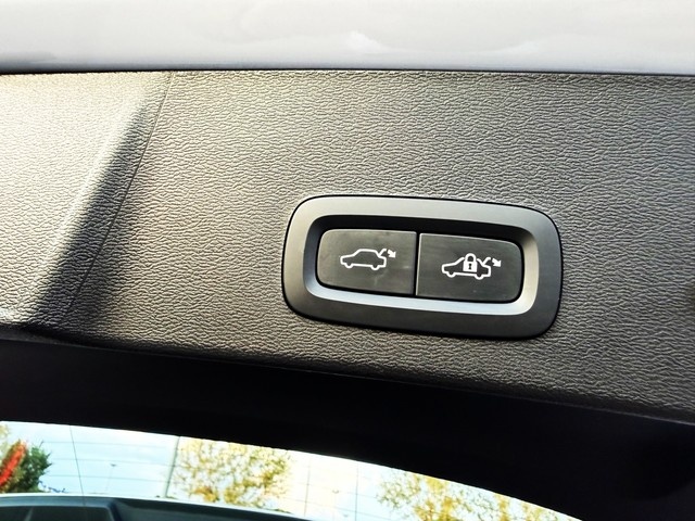 VolvoXC40 T3 Momentum Pro Auto 120 kW (163 CV) Vehículo usado en Barcelona - 30
