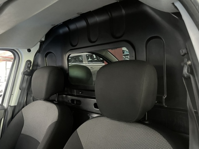 DaciaDokker Van Essential dCi 66 kW (90 CV) Vehículo usado en Barcelona - 9 DaciaDokker Van Essential dCi 66 kW (90 CV) Vehículo usado en Barcelona - 9