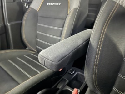 Dacia Sandero Stepway Essential TCe 74 kW (100 CV) Dacia Sandero Stepway Essential TCe 74 kW (100 CV)