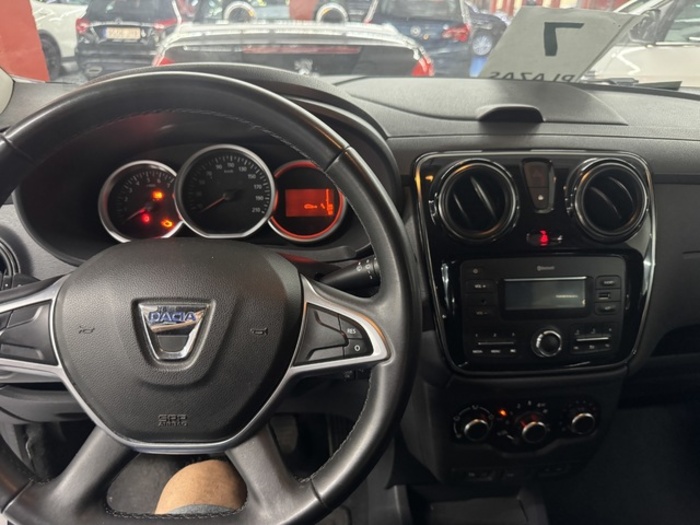 DaciaLodgy Laureate TCe 85 kW (115 CV) Vehículo usado en Barcelona - 9 DaciaLodgy Laureate TCe 85 kW (115 CV) Vehículo usado en Barcelona - 9