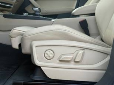 Audi Q5 S line 40 TDI quattro 140 kW (190 CV) S tronic Audi Q5 S line 40 TDI quattro 140 kW (190 CV) S tronic