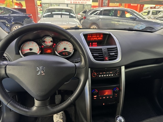 Peugeot207 1.4 VTi Sport 16v 70 kW (95 CV) Vehículo usado en Barcelona - 18