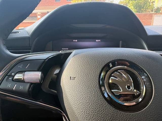 SkodaKamiq 1.0 TSI Ambition DSG 81 kW (110 CV) Vehículo usado en Barcelona - 25