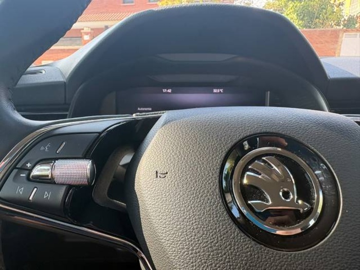 SkodaKamiq 1.0 TSI Ambition DSG 81 kW (110 CV) Vehículo usado en Barcelona - 25 SkodaKamiq 1.0 TSI Ambition DSG 81 kW (110 CV) Vehículo usado en Barcelona - 25