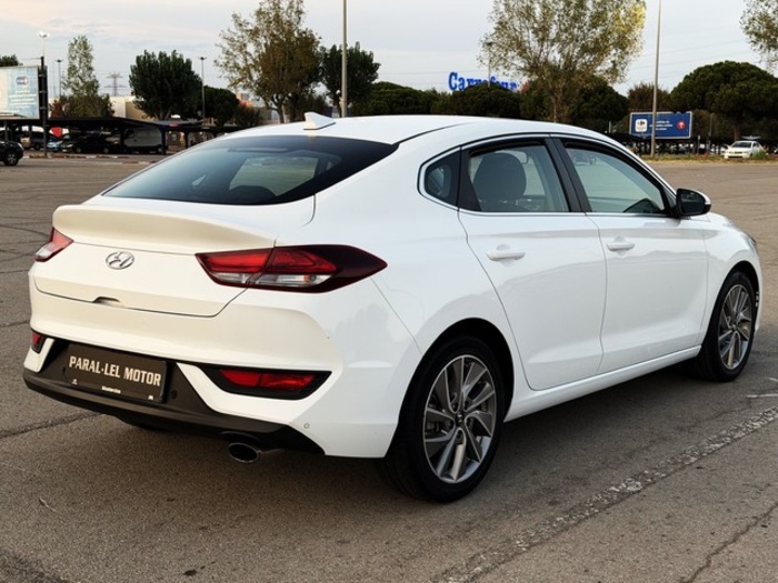 Hyundaii30 Fastback 1.0 TGDI Tecno 88 kW (120 CV) Vehículo usado en Barcelona - 3 Hyundaii30 Fastback 1.0 TGDI Tecno 88 kW (120 CV) Vehículo usado en Barcelona - 3