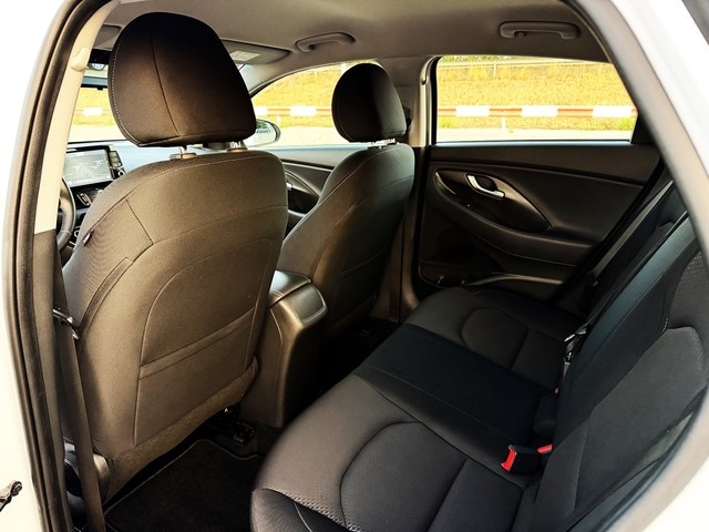 Hyundaii30 Fastback 1.0 TGDI Tecno 88 kW (120 CV) Vehículo usado en Barcelona - 8