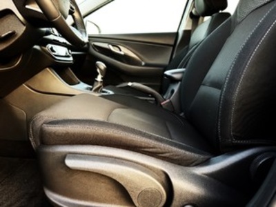 Hyundai i30 Fastback 1.0 TGDI Tecno 88 kW (120 CV) Hyundai i30 Fastback 1.0 TGDI Tecno 88 kW (120 CV)