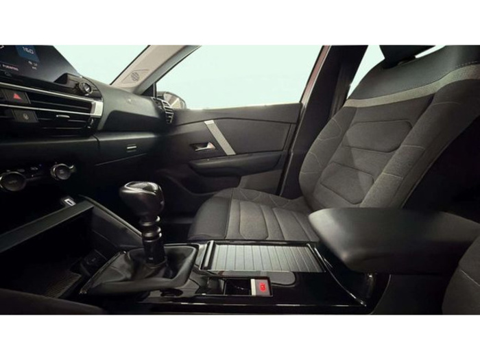 CitroenC4 PureTech 130 S&S Feel 96 kW (130 CV) Vehículo usado en Barcelona - 14 CitroenC4 PureTech 130 S&S Feel 96 kW (130 CV) Vehículo usado en Barcelona - 14
