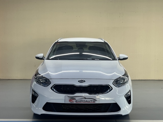 KiaCeed Tourer 1.0 MHEV Tech DCT 88 kW (120 CV) Vehículo usado en Barcelona - 2