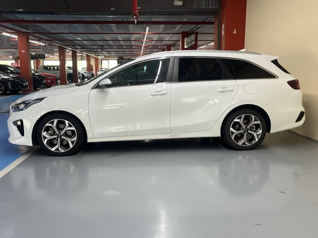 KiaCeed Tourer 1.0 MHEV Tech DCT 88 kW (120 CV) Vehículo usado en Barcelona - 3