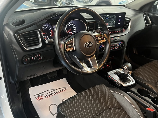 KiaCeed Tourer 1.0 MHEV Tech DCT 88 kW (120 CV) Vehículo usado en Barcelona - 8