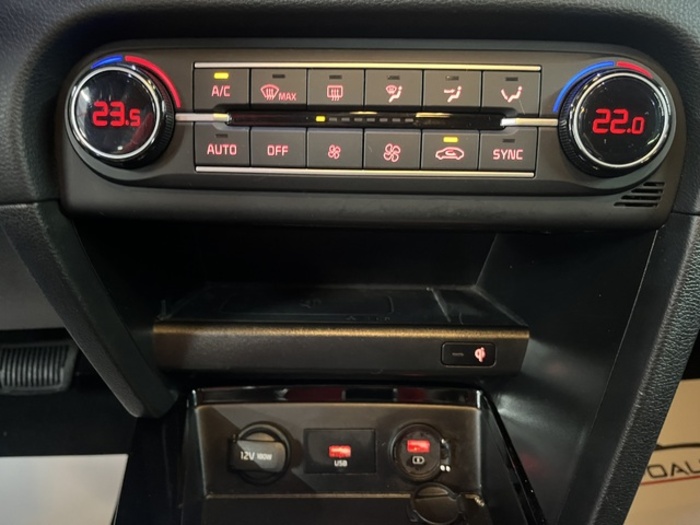 KiaCeed Tourer 1.0 MHEV Tech DCT 88 kW (120 CV) Vehículo usado en Barcelona - 24 KiaCeed Tourer 1.0 MHEV Tech DCT 88 kW (120 CV) Vehículo usado en Barcelona - 24