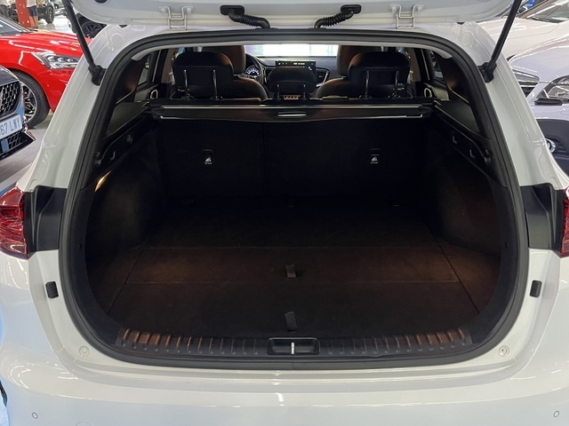 KiaCeed Tourer 1.0 MHEV Tech DCT 88 kW (120 CV) Vehículo usado en Barcelona - 28
