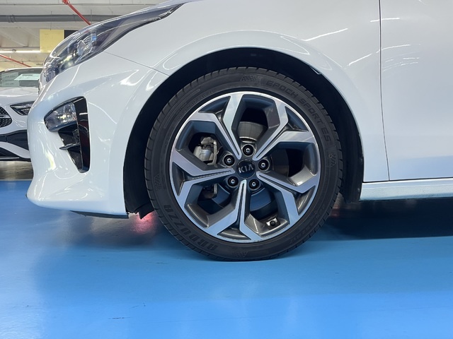 KiaCeed Tourer 1.0 MHEV Tech DCT 88 kW (120 CV) Vehículo usado en Barcelona - 29