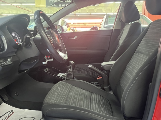 KiaStonic 1.0 T-GDi MHEV Drive iMT 74 kW (100 CV) Vehículo usado en Barcelona - 9