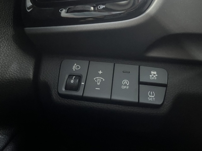 KiaStonic 1.0 T-GDi MHEV Drive iMT 74 kW (100 CV) Vehículo usado en Barcelona - 14 KiaStonic 1.0 T-GDi MHEV Drive iMT 74 kW (100 CV) Vehículo usado en Barcelona - 14