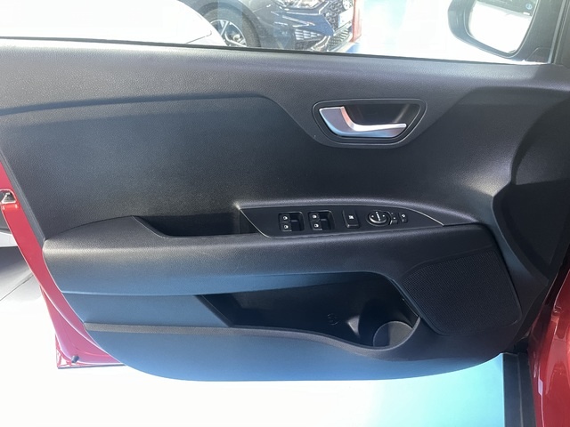 KiaStonic 1.0 T-GDi MHEV Drive iMT 74 kW (100 CV) Vehículo usado en Barcelona - 32