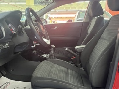 Kia Stonic 1.0 T-GDi MHEV Drive iMT 74 kW (100 CV) Kia Stonic 1.0 T-GDi MHEV Drive iMT 74 kW (100 CV)