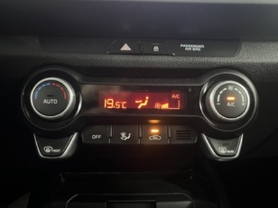 Kia Stonic 1.0 T-GDi MHEV Drive iMT 74 kW (100 CV) Kia Stonic 1.0 T-GDi MHEV Drive iMT 74 kW (100 CV)