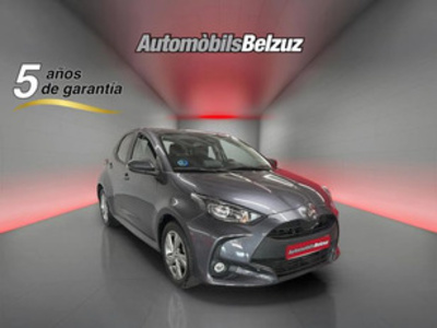 Toyota Yaris 120H Business Plus 85 kW (116 CV) Toyota Yaris 120H Business Plus 85 kW (116 CV)