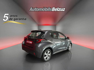 Toyota Yaris 120H Business Plus 85 kW (116 CV)