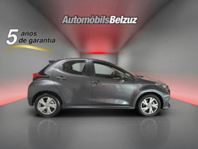 Toyota Yaris 120H Business Plus 85 kW (116 CV) Toyota Yaris 120H Business Plus 85 kW (116 CV)