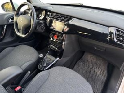 Citroen C3 PureTech 82 Live Edition 60 kW (82 CV) Citroen C3 PureTech 82 Live Edition 60 kW (82 CV)
