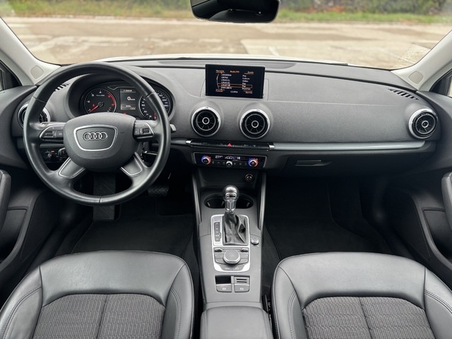 AudiA3 Sportback 1.6 TDI 81 kW (110 CV) S tronic Vehículo usado en Barcelona - 11