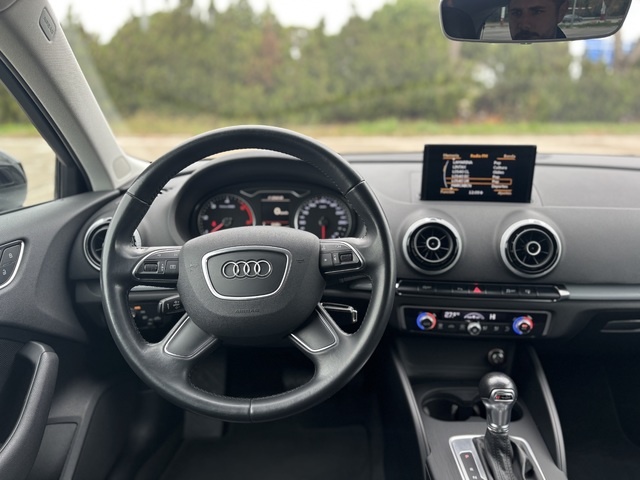 AudiA3 Sportback 1.6 TDI 81 kW (110 CV) S tronic Vehículo usado en Barcelona - 12
