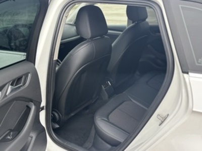 Audi A3 Sportback 1.6 TDI 81 kW (110 CV) S tronic Audi A3 Sportback 1.6 TDI 81 kW (110 CV) S tronic
