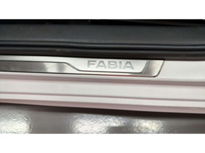 Skoda Fabia 1.0 TSI Selection 70 kW (95 CV) Skoda Fabia 1.0 TSI Selection 70 kW (95 CV)