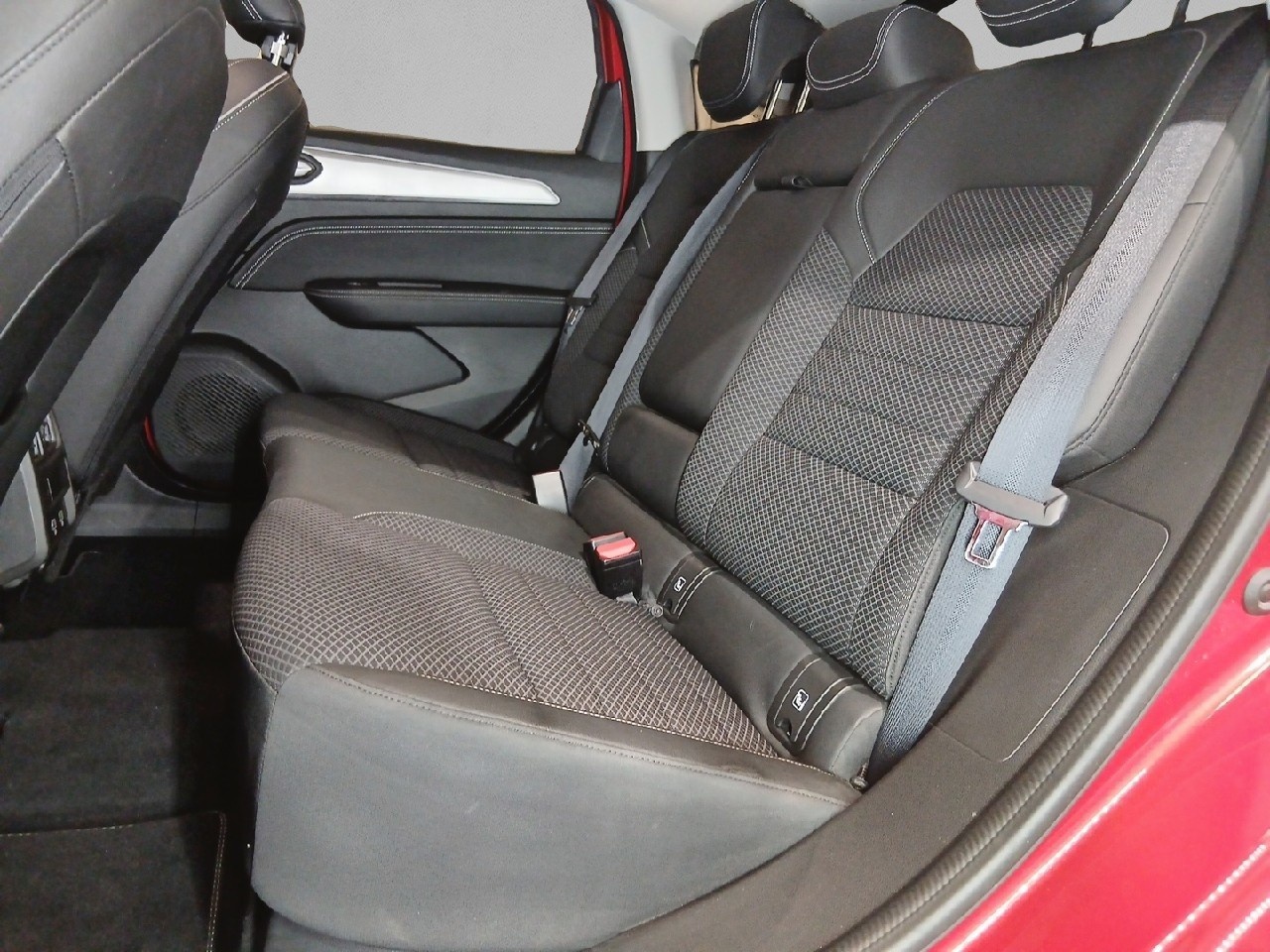 Renault Arkana Zen TCE 140 Mild Hybrid 103 kW (140 CV) EDC - foto 9 de Renault Arkana