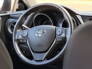 Toyota Auris 140H Hybrid Feel! 100 kW (136 CV)