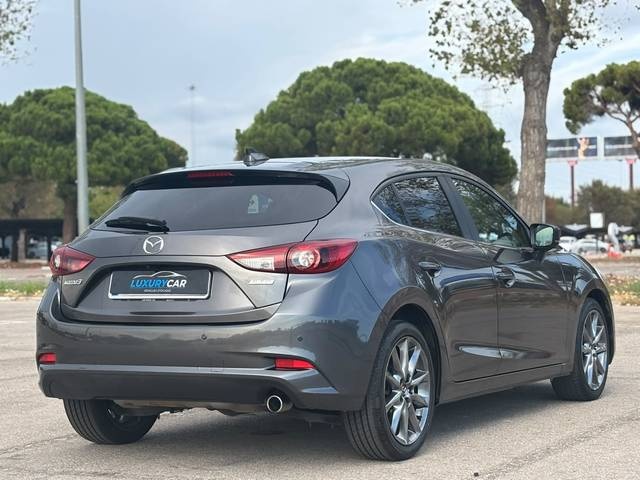 MazdaMazda 3 1.5 DE Black Tech Edition MT 77 kW (105 CV) Vehículo usado en Barcelona - 4