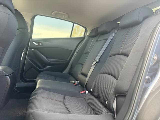 MazdaMazda 3 1.5 DE Black Tech Edition MT 77 kW (105 CV) Vehículo usado en Barcelona - 10