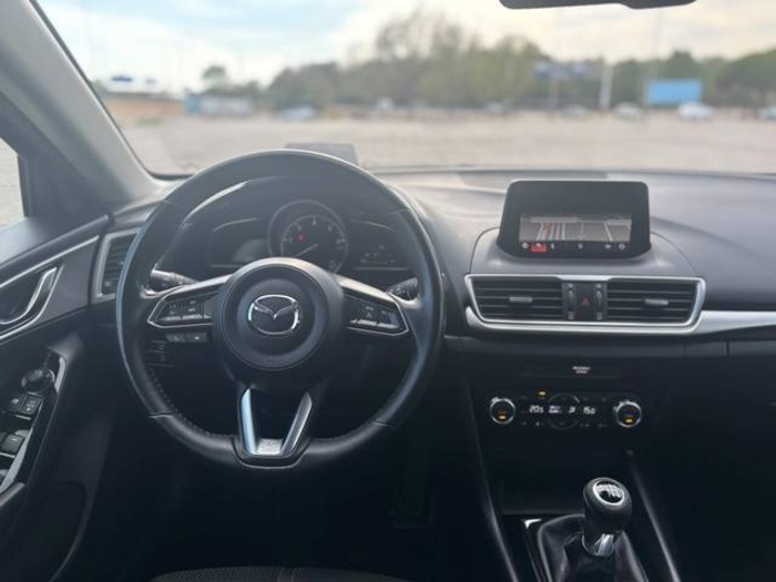 MazdaMazda 3 1.5 DE Black Tech Edition MT 77 kW (105 CV) Vehículo usado en Barcelona - 12 MazdaMazda 3 1.5 DE Black Tech Edition MT 77 kW (105 CV) Vehículo usado en Barcelona - 12
