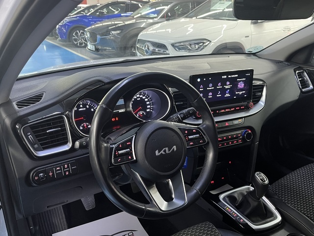 KiaCeed 1.0 T-GDi Tech 88 kW (120 CV) Vehículo usado en Barcelona - 9