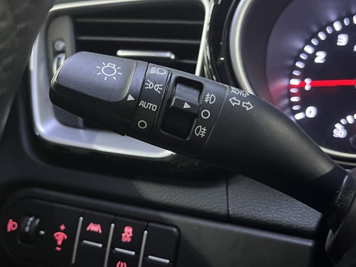 KiaCeed 1.0 T-GDi Tech 88 kW (120 CV) Vehículo usado en Barcelona - 18 KiaCeed 1.0 T-GDi Tech 88 kW (120 CV) Vehículo usado en Barcelona - 18