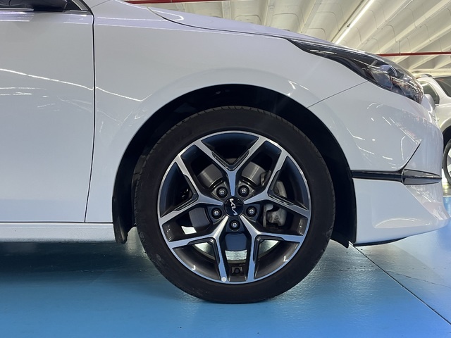 KiaCeed 1.0 T-GDi Tech 88 kW (120 CV) Vehículo usado en Barcelona - 29