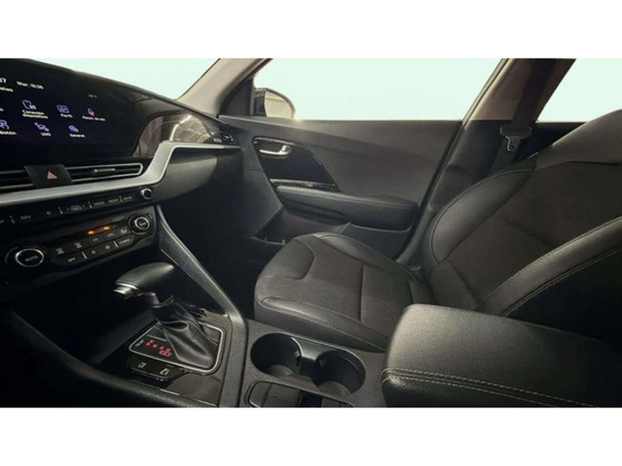 KiaNiro 1.6 GDi HEV Híbrido Drive 104 kW (141 CV) Vehículo usado en Barcelona - 14 KiaNiro 1.6 GDi HEV Híbrido Drive 104 kW (141 CV) Vehículo usado en Barcelona - 14