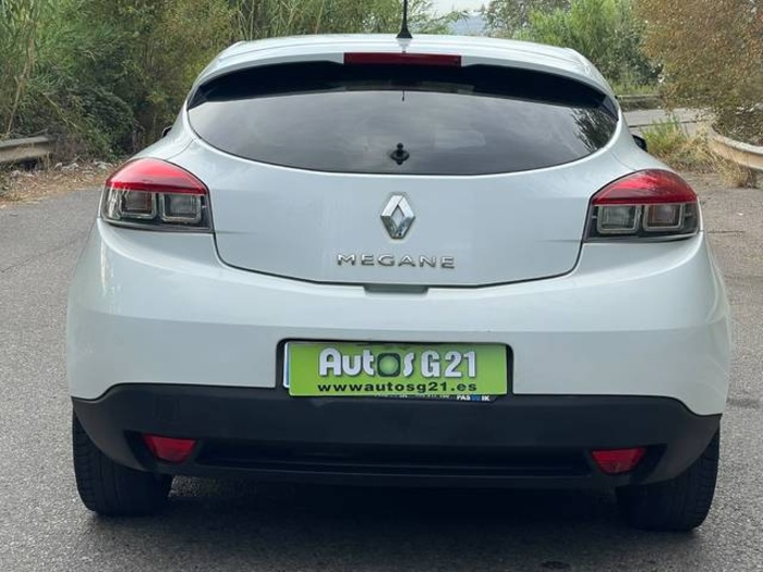 RenaultMegane Coupe 1.6 16v Dynamique 83 kW (110 CV) Vehículo usado en Barcelona - 6 RenaultMegane Coupe 1.6 16v Dynamique 83 kW (110 CV) Vehículo usado en Barcelona - 6