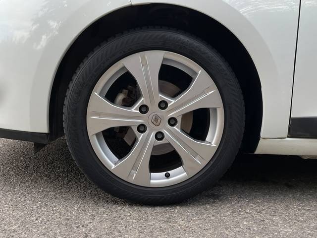 RenaultMegane Coupe 1.6 16v Dynamique 83 kW (110 CV) Vehículo usado en Barcelona - 17