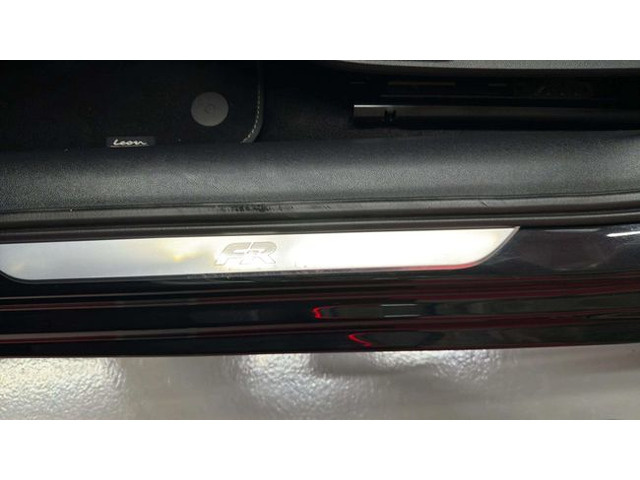 SEATLeón 1.5 TSI S&S FR XM 96 kW (130 CV) Vehículo usado en Barcelona - 21
